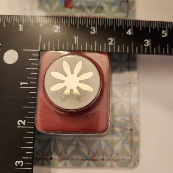 Floral Shape Large Hole Punch Emagination paper Scrapbook Flower - Picture 3 of 5